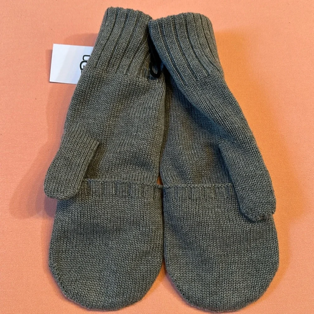 New UGG Flip Mittens. Gray. Size L/XL.
